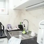 Ellena شقة
