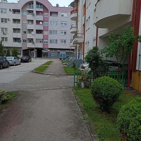 Ellena Apartment *