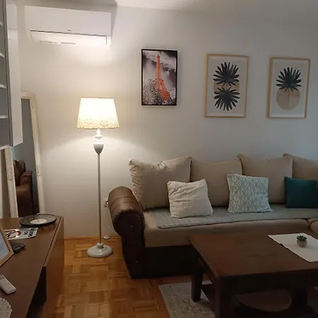 Ellena * サラエヴォ