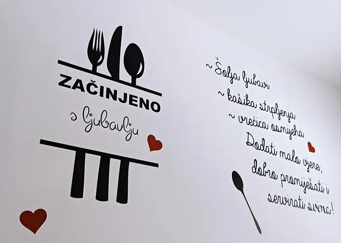 Ellena Apartamento *